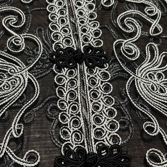 🔥🔥Vintage Mary McFadden Sheer Embroidered Vest – Asian-Inspired Glam Size: XL🔥🔥 - Picture 6 of 7